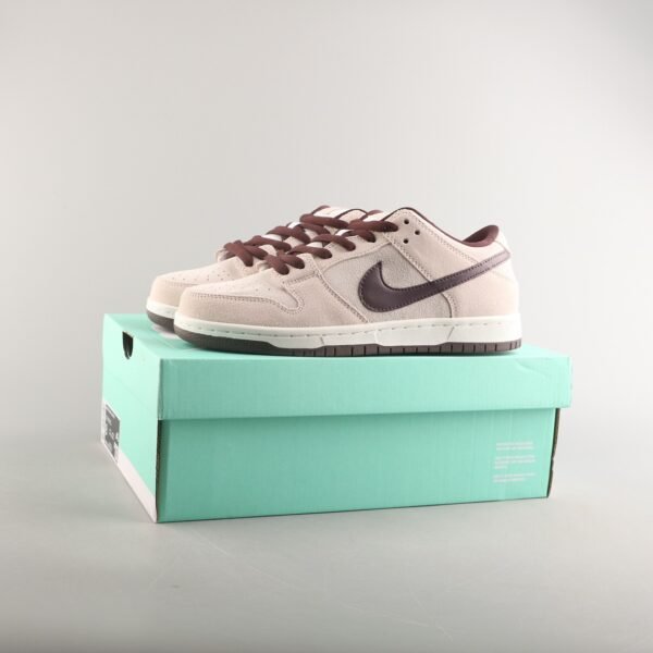 Dunk Low Pro SB 'Desert Sand Mahogany' - Imagen 3