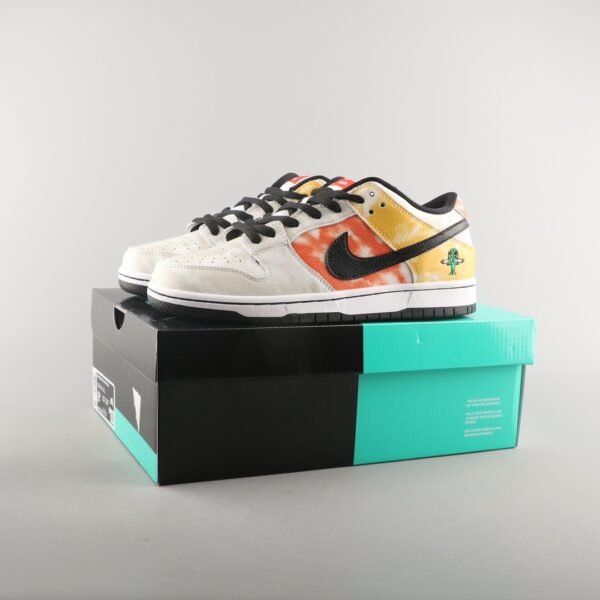 Dunk Low SB 'Roswell' - Imagen 3