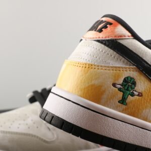 Dunk Low SB 'Roswell'