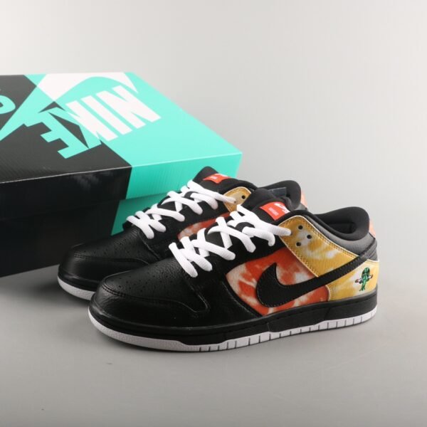 Dunk SB Low 'Tie-Dye Raygun - Black' - Imagen 3