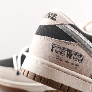 Dunk Low SB