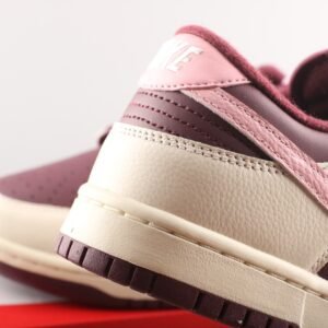 Dunk Low Premium 'Valentine's Day'