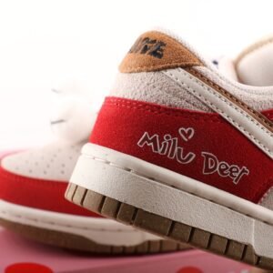 Nike Dunk `` Milu Deer``