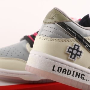 Dunk Low SB `Loading`