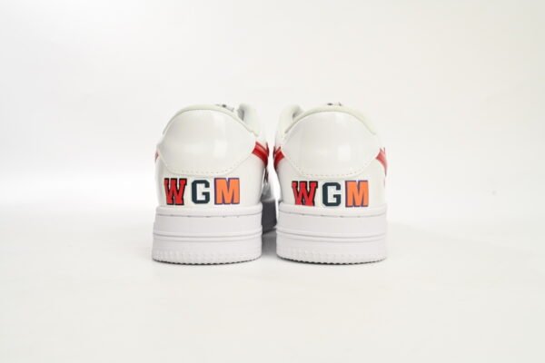 Bapesta Low M2 'Shark Face - White' - Imagen 3